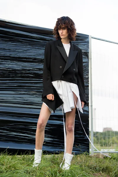 Look 4